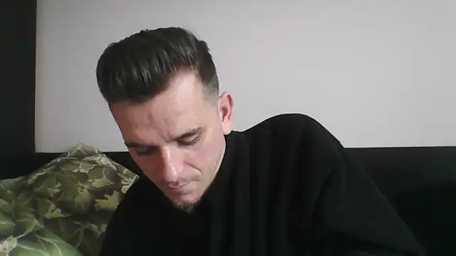 Huge cock22cm online show from 03/02/25, 11:18