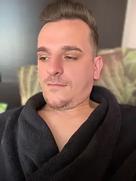 Huge cock22cm online show from 04/15/26, 10:44