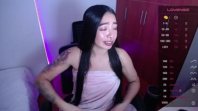 megan bluee23 online show from 02/19/25, 03:16