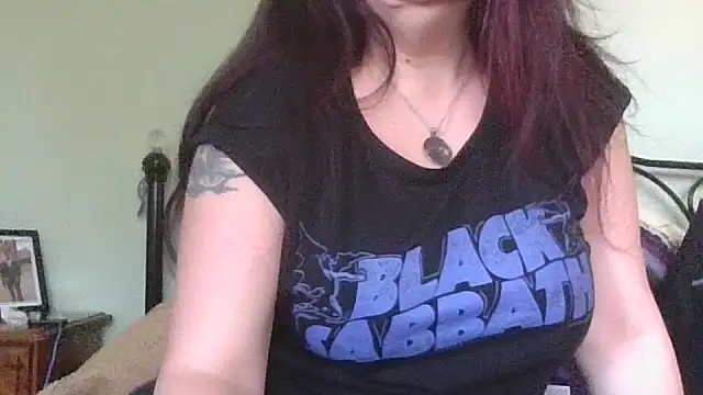 MissKisu online show from 11/17/25, 11:38