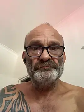 Snapshot of ShyDave81 chatting on 07/28/26, 12:34 ShyDave81 online show from 07/28/26, 12:34