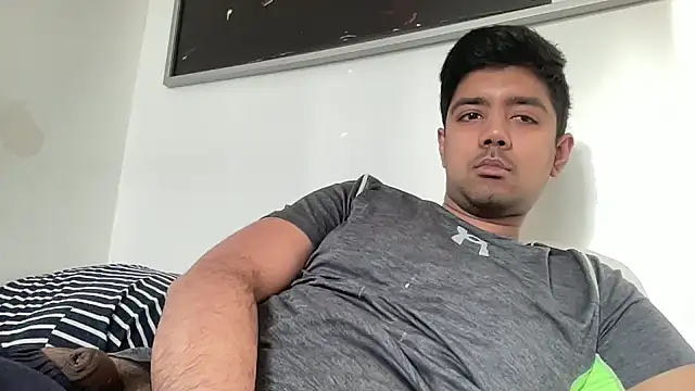 Snapshot of PRANDABOI27 chatting on 02/18/25, 04:05 PRANDABOI27 online show from 02/18/25, 04:05