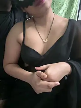 Snapshot of Magical-Couple-telugu chatting on 01/17/25, 02:28 Magical-Couple-telugu online show from 01/17/25, 02:28