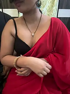 Snapshot of Magical-Couple-telugu chatting on 01/19/25, 11:23 Magical-Couple-telugu online show from 01/19/25, 11:23