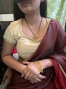 Snapshot of Magical-Couple-telugu chatting on 02/02/25, 02:45 Magical-Couple-telugu online show from 02/02/25, 02:45