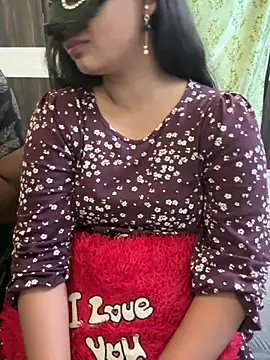 Snapshot of Magical-Couple-telugu chatting on 02/09/25, 03:45 Magical-Couple-telugu online show from 02/09/25, 03:45