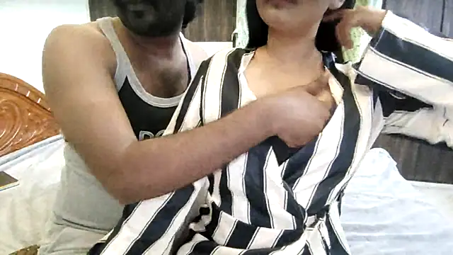 Snapshot of Magical-Couple-telugu chatting on 03/09/25, 02:54 Magical-Couple-telugu online show from 03/09/25, 02:54