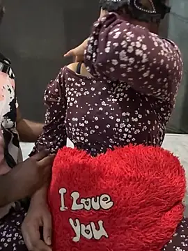 Snapshot of Magical-Couple-telugu chatting on 10/08/25, 10:13 Magical-Couple-telugu online show from 10/08/25, 10:13