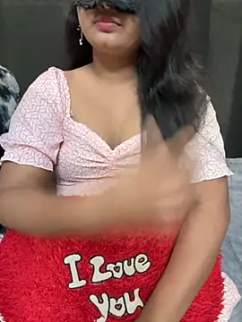 Snapshot of Magical-Couple-telugu chatting on 10/24/25, 02:13 Magical-Couple-telugu online show from 10/24/25, 02:13