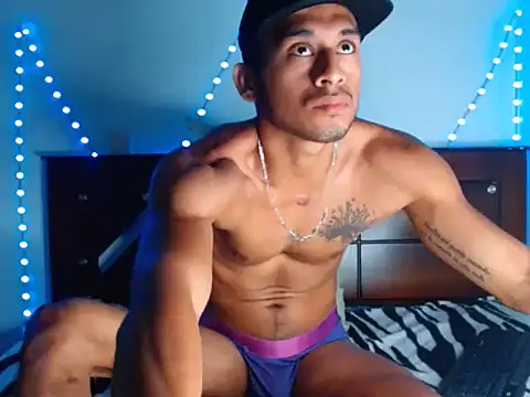 Snapshot of DanteSantoro chatting on 12/06/24, 06:17 DanteSantoro online show from 12/06/24, 06:17