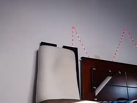 Snapshot of DanteSantoro chatting on 01/10/25, 12:15 DanteSantoro online show from 01/10/25, 12:15