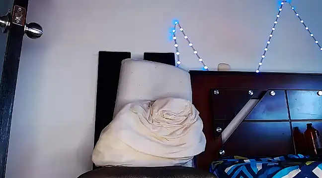 Snapshot of DanteSantoro chatting on 01/11/25, 07:05 DanteSantoro online show from 01/11/25, 07:05