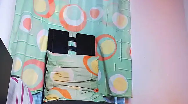 Snapshot of DanteSantoro chatting on 02/06/25, 12:48 DanteSantoro online show from 02/06/25, 12:48