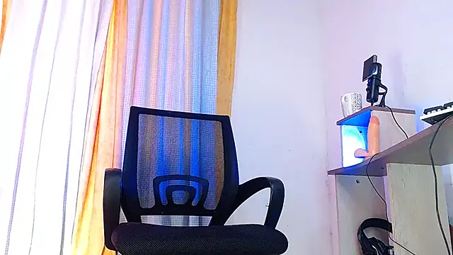 Snapshot of DanteSantoro chatting on 03/16/26, 12:31 DanteSantoro online show from 03/16/26, 12:31