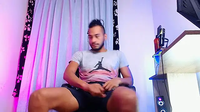 Snapshot of DanteSantoro chatting on 03/24/26, 02:00 DanteSantoro online show from 03/24/26, 02:00