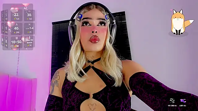 Snapshot of ladytslatina chatting on 03/15/26, 11:44 ladytslatina online show from 03/15/26, 11:44