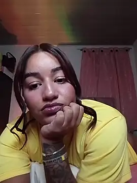Snapshot of Little_Gaby_ chatting on 07/10/26, 06:17 Little Gaby online show from 07/10/26, 06:17
