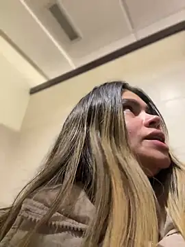 melanny10 online show from 03/06/25, 01:24