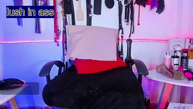 Snapshot of LucyStrike_ chatting on 03/09/26, 10:36 LucyStrike online show from 03/09/26, 10:36