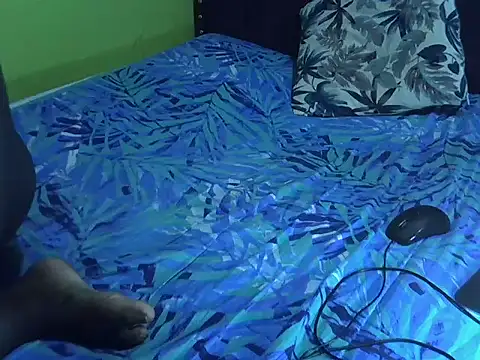 Snapshot of tasha-ashah chatting on 12/19/25, 05:31 tasha-ashah online show from 12/19/25, 05:31