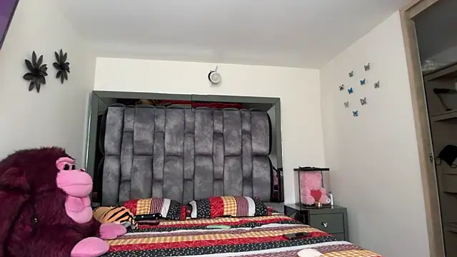 Snapshot of candy-sam28 chatting on 03/20/26, 02:11 candy-sam28 online show from 03/20/26, 02:11