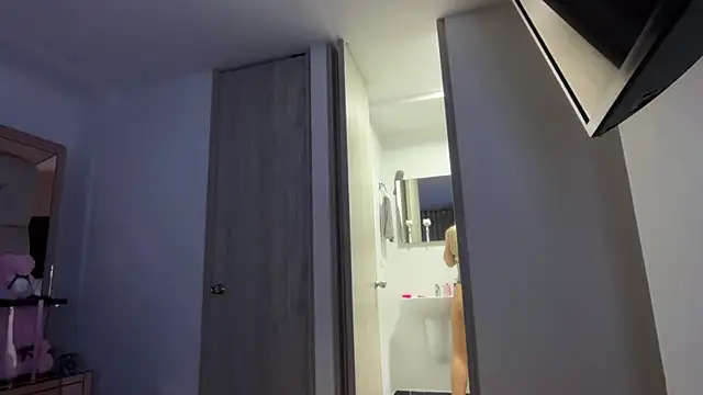 Snapshot of candy-sam28 chatting on 04/28/26, 11:43 candy-sam28 online show from 04/28/26, 11:43