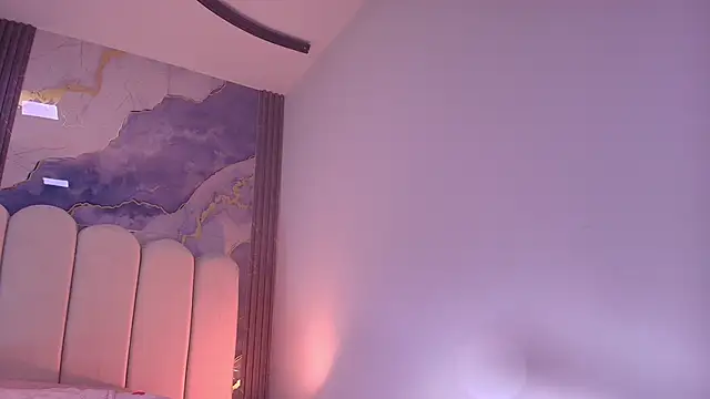 hot dione online show from 04/16/26, 07:14