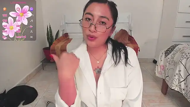 LisaHadwin online show from 10/13/25, 08:42