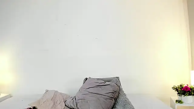 isa molly online show from 12/02/24, 10:23