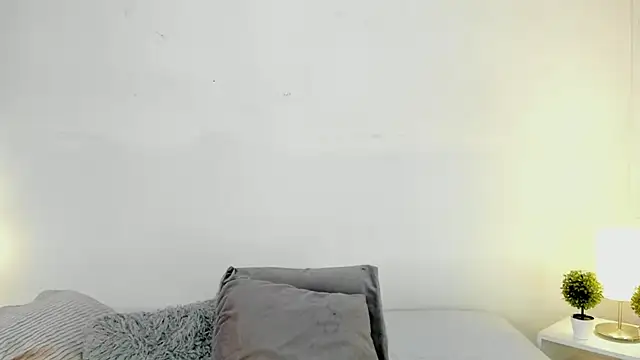 isa molly online show from 01/15/25, 12:09