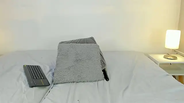 isa molly online show from 03/13/25, 11:59