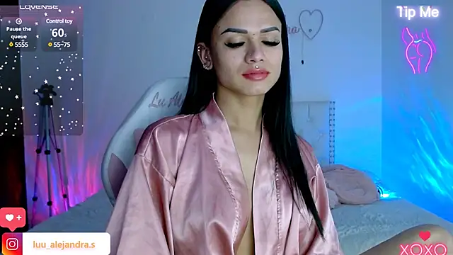 Snapshot of alee_lenoxx chatting on 02/14/25, 11:09 alee lenoxx online show from 02/14/25, 11:09