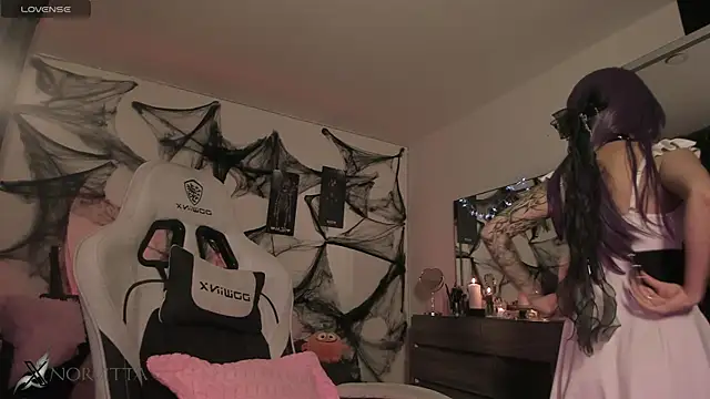 satanbabee online show from 10/12/25, 10:53