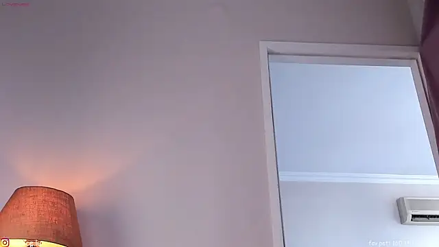 alicelu  online show from 02/01/25, 11:21