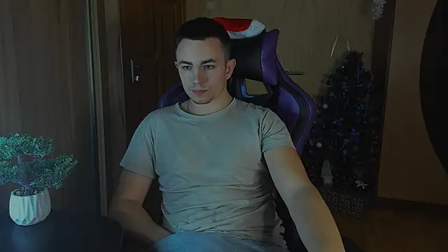 Snapshot of bigmark033 chatting on 01/11/25, 09:04 bigmark033 online show from 01/11/25, 09:04