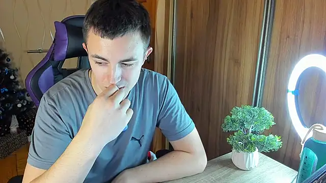 Snapshot of bigmark033 chatting on 01/23/25, 03:22 bigmark033 online show from 01/23/25, 03:22