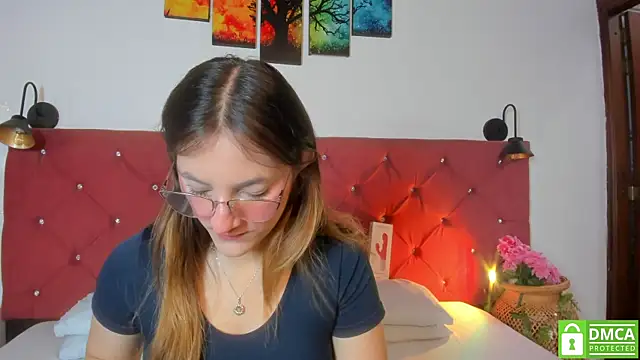 Ruth harvey  online show from 02/25/26, 01:54