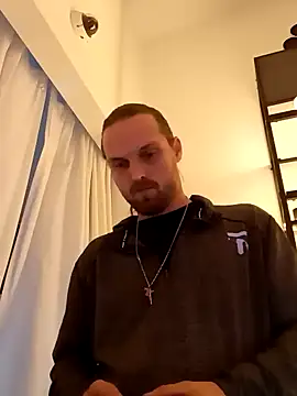 Snapshot of VitaminmanFL chatting on 12/22/24, 08:58 VitaminmanFL online show from 12/22/24, 08:58