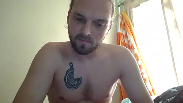 Snapshot of VitaminmanFL chatting on 01/04/25, 01:10 VitaminmanFL online show from 01/04/25, 01:10