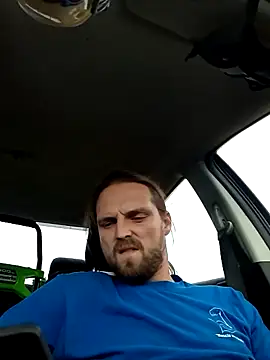 Snapshot of VitaminmanFL chatting on 01/06/25, 06:41 VitaminmanFL online show from 01/06/25, 06:41