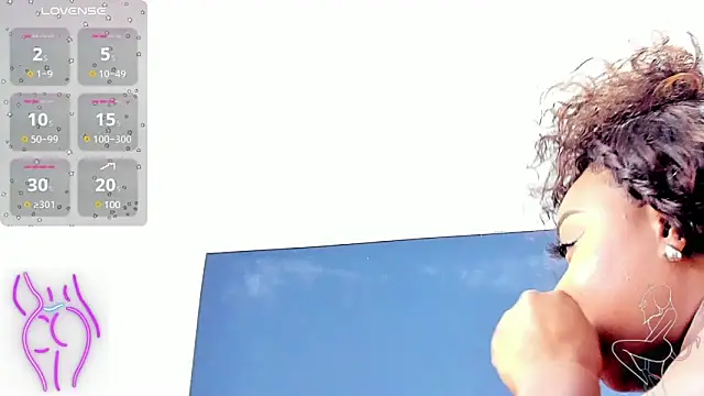 CamilaBenitez online show from 02/05/25, 10:44