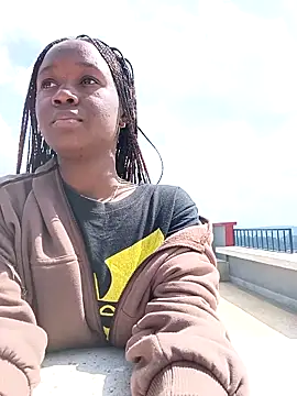 Snapshot of carenic chatting on 10/16/25, 11:33 carenic online show from 10/16/25, 11:33