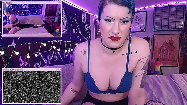 Snapshot of FondaDix_ chatting on 11/19/25, 07:19 FondaDix online show from 11/19/25, 07:19