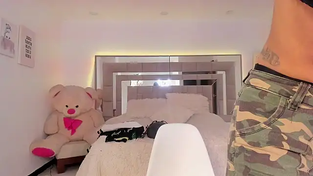 Nicolle foxy online show from 12/17/24, 03:06