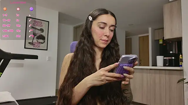 emiliasommer online show from 04/07/26, 12:16