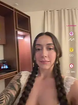 Snapshot of emiliasommer chatting on 05/28/26, 10:51 emiliasommer online show from 05/28/26, 10:51