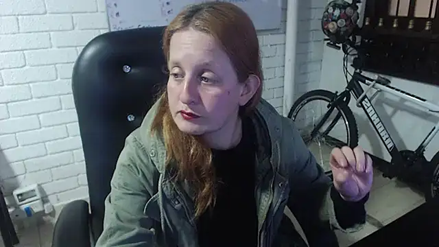 Snapshot of ViioletaMora chatting on 02/14/25, 01:34 ViioletaMora online show from 02/14/25, 01:34