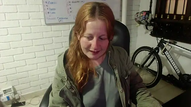 Snapshot of ViioletaMora chatting on 02/15/25, 12:59 ViioletaMora online show from 02/15/25, 12:59