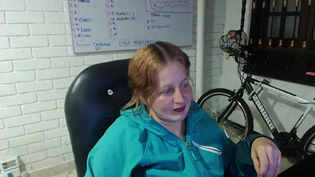 Snapshot of ViioletaMora chatting on 02/17/25, 02:42 ViioletaMora online show from 02/17/25, 02:42