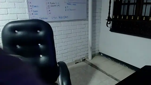 Snapshot of ViioletaMora chatting on 02/19/25, 03:06 ViioletaMora online show from 02/19/25, 03:06